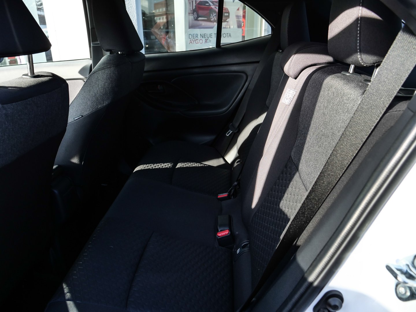 Foto 1 - Yaris Cross - 1.5 l 4x2 HY Winter Paket, weiß