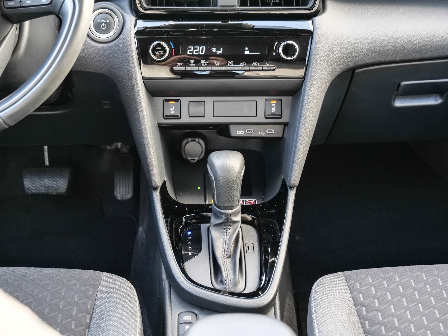 Foto 1 - Yaris Cross - 1.5 l 4x2 HY Winter Paket, weiß