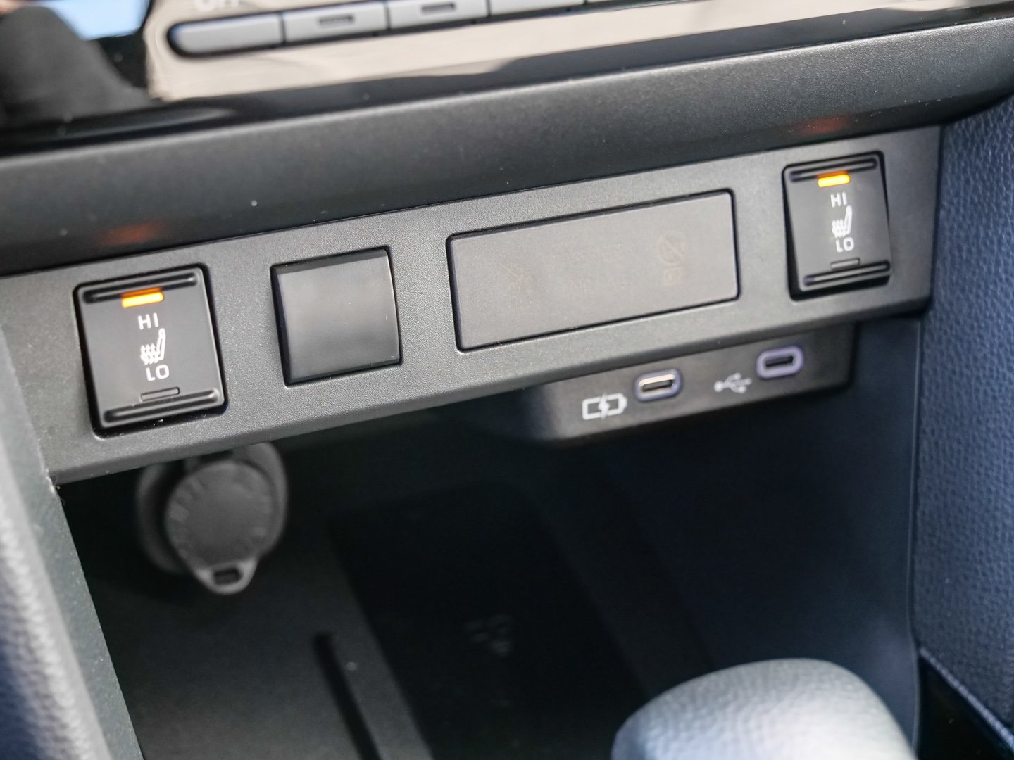 Foto 1 - Yaris Cross - 1.5 l 4x2 HY Winter Paket, weiß