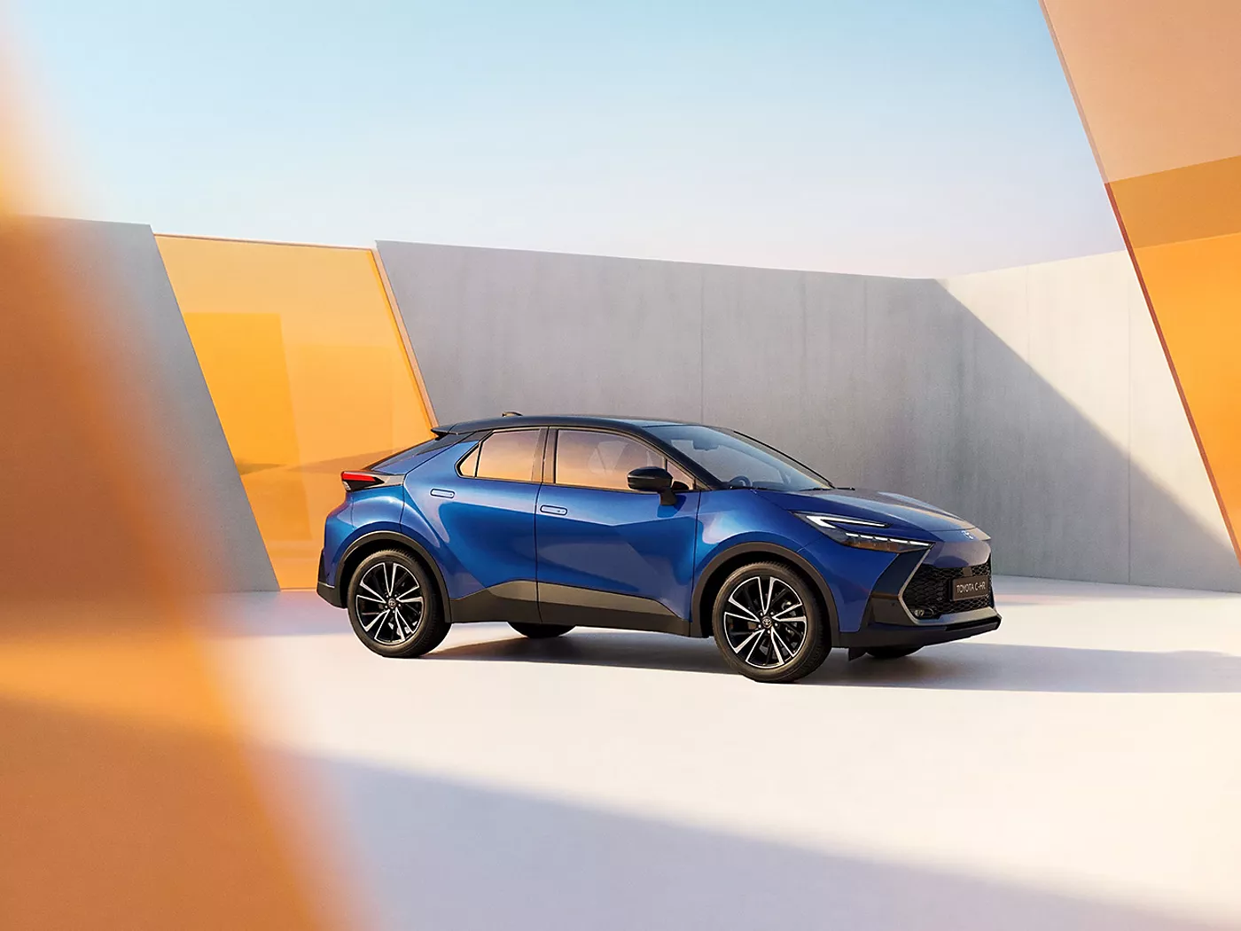 Header Toyota C-HR